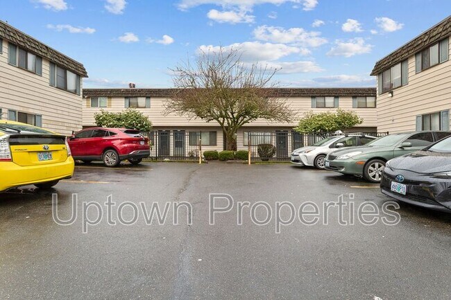 Building Photo - 8049 NE Flanders St