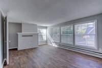 Building Photo - Custer Street 1x1 unit!  Cozy and Quiet neighbor