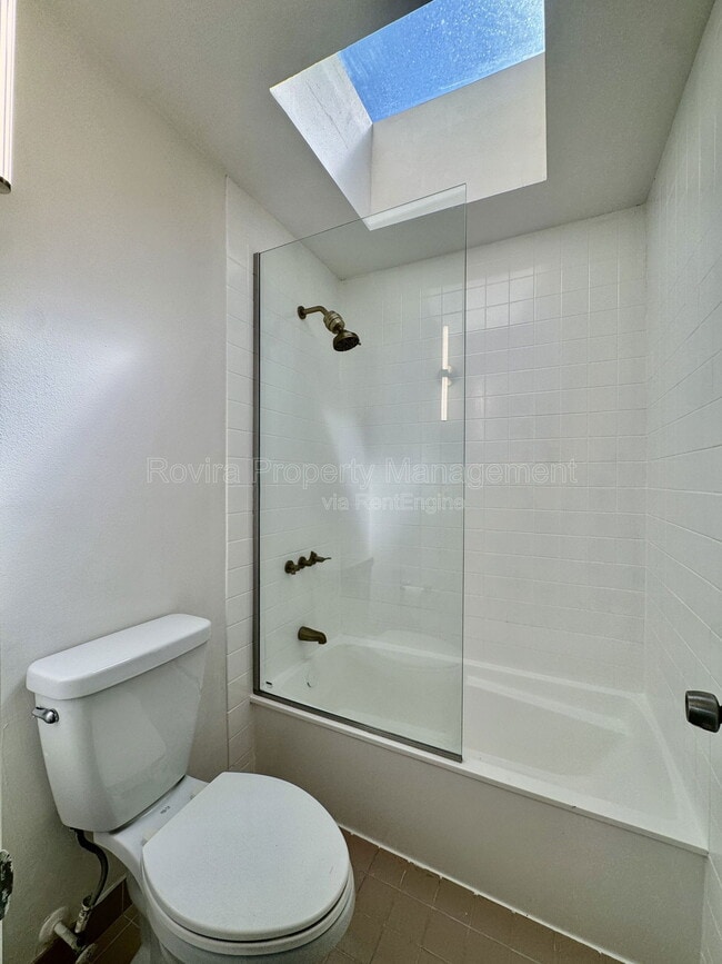 Building Photo - 2180 Brickell Ave