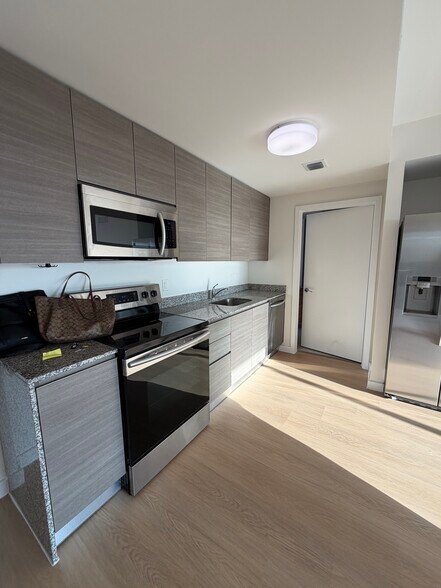 Building Photo - 1480 Biscayne Blvd