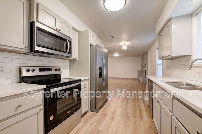 Building Photo - 2321 Cedar Brook Dr