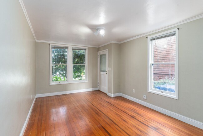 Building Photo - 820 Pacific Ave