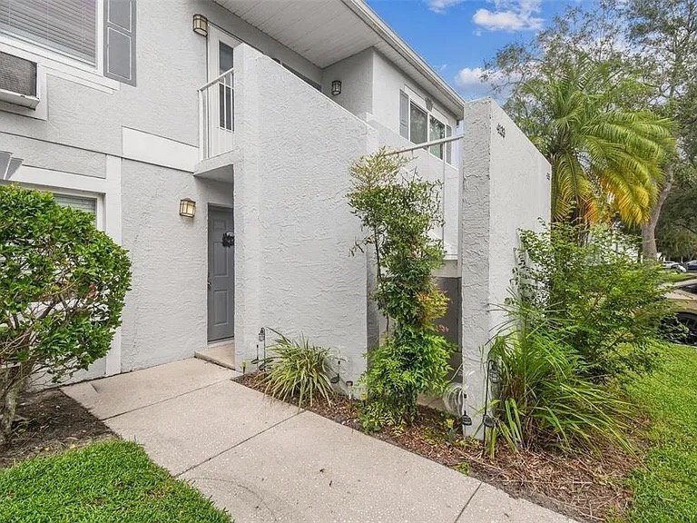 Building Photo - 4134 Dolphin Dr