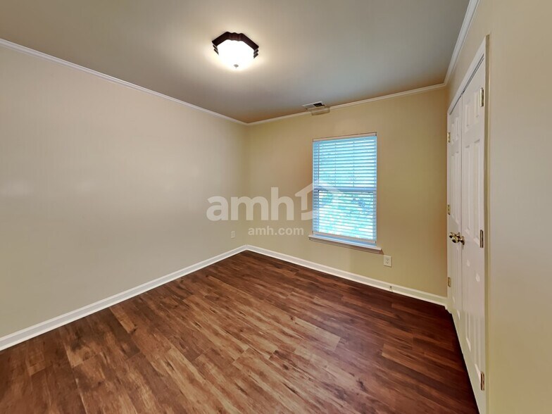 Building Photo - 13207 Meadowmere Rd