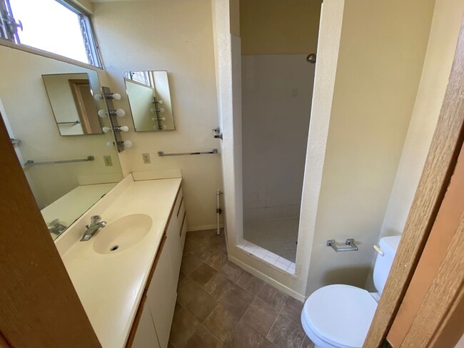 Building Photo - 98-943 Moanalua Rd #1703