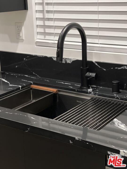 Building Photo - 9504 Gothic Ave