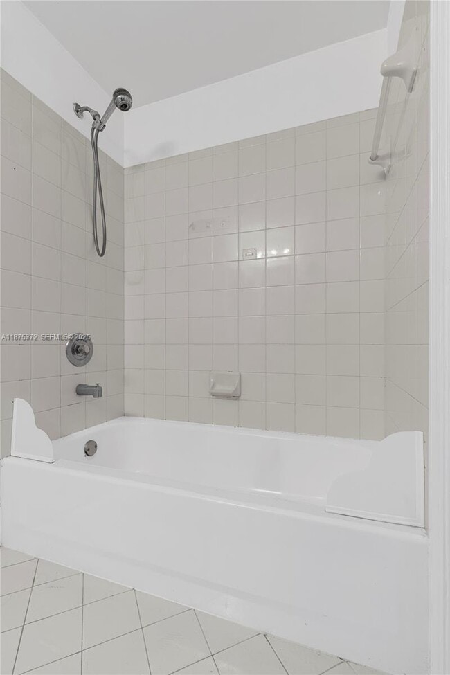 Building Photo - 1440 Coronado Rd