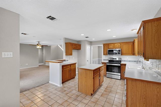 Building Photo - 1729 Gunnison Dr