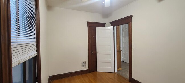 Building Photo - 49 Hudson Pl