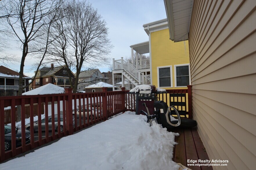 Building Photo - 31 Justin Rd