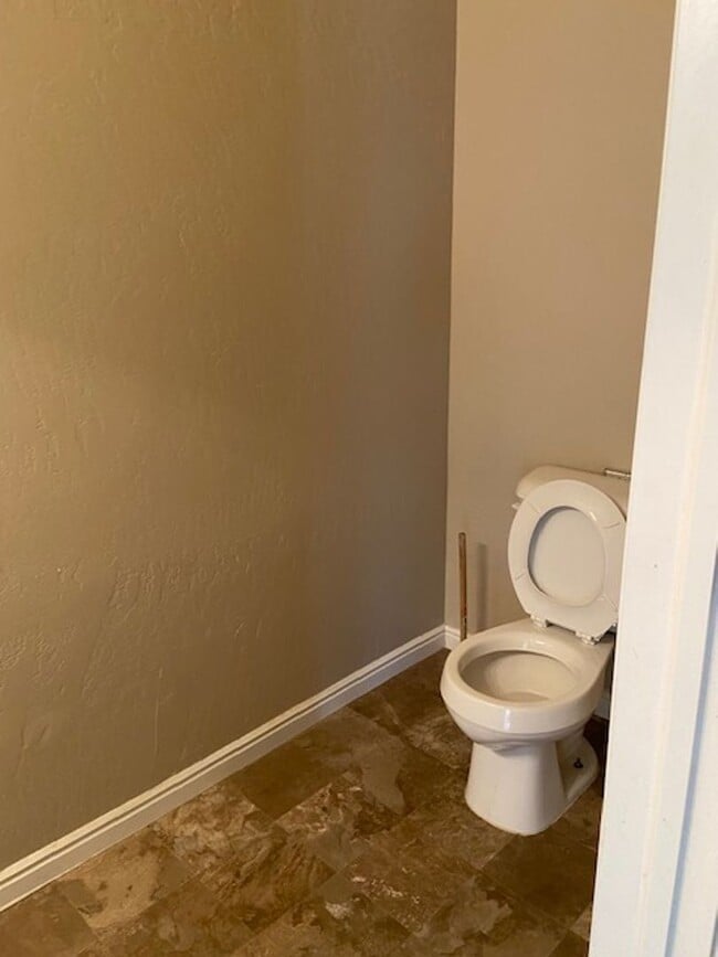 Building Photo - West Park #10