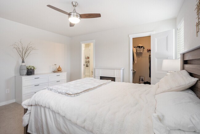 Building Photo - 740 Sage Forest Ln