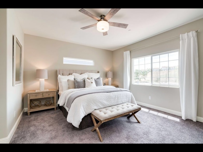 Building Photo - 271 Via Las Casitas