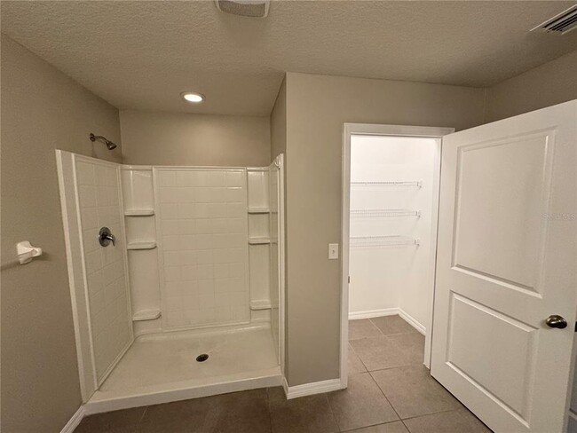 Building Photo - 1018 Ashentree Dr