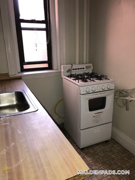 Building Photo - 17-19-19 Washington St S