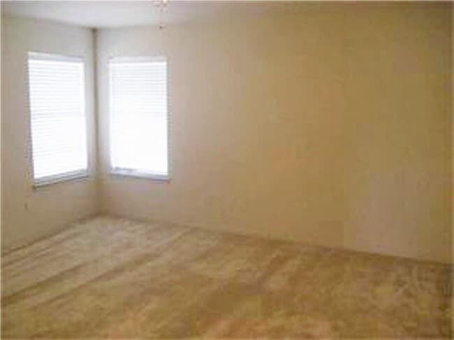 Building Photo - 2804 Turtle River Dr