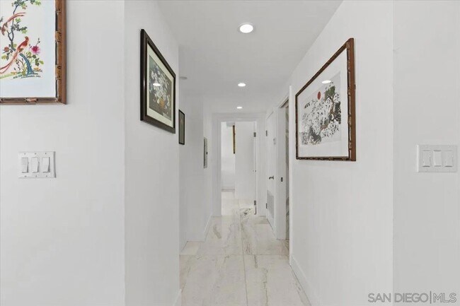 Building Photo - 1830 Avenida Del Mundo