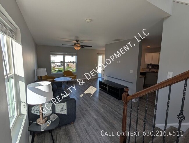 Building Photo - 646 Vine St