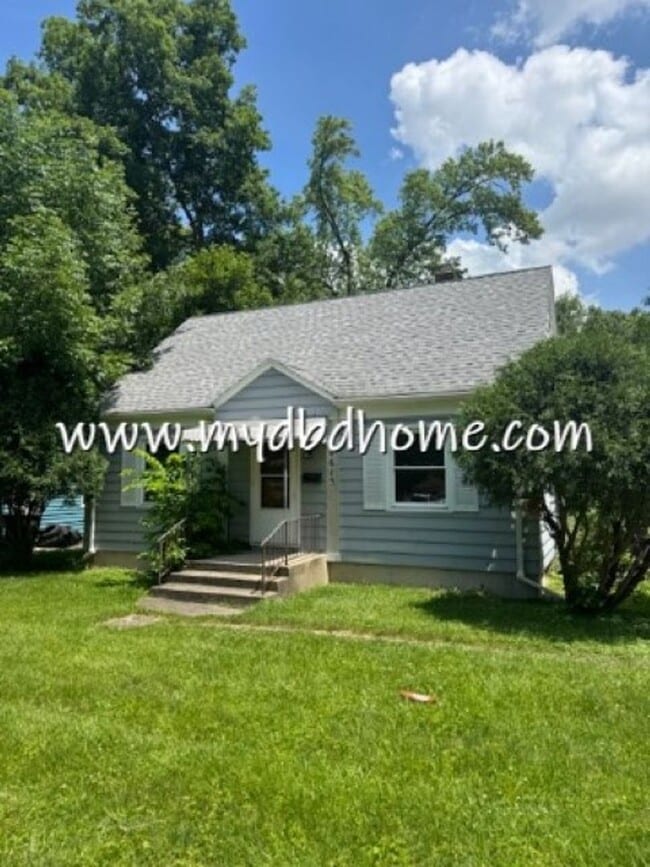 Primary Photo - 4615 Plaza Dr