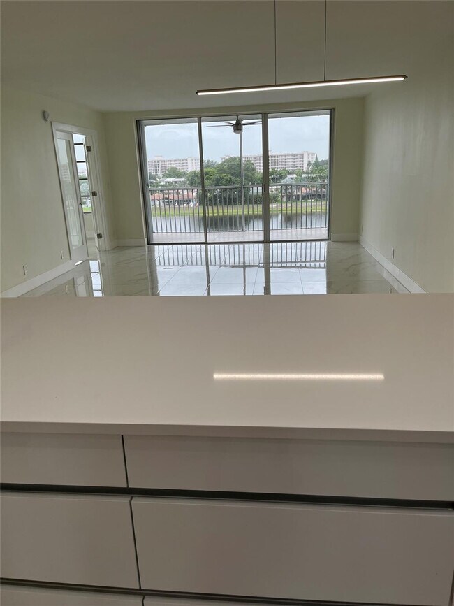 Building Photo - 3150 N Course Ln