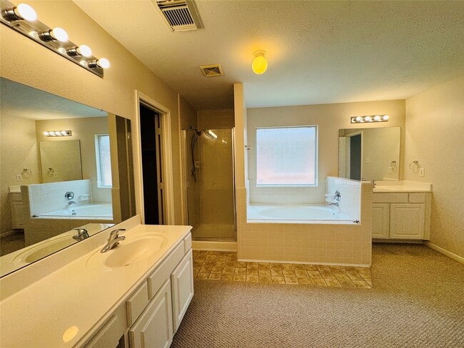 Building Photo - 8003 Beech Park Ln