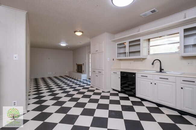 Building Photo - 28 Nob Hill Cove