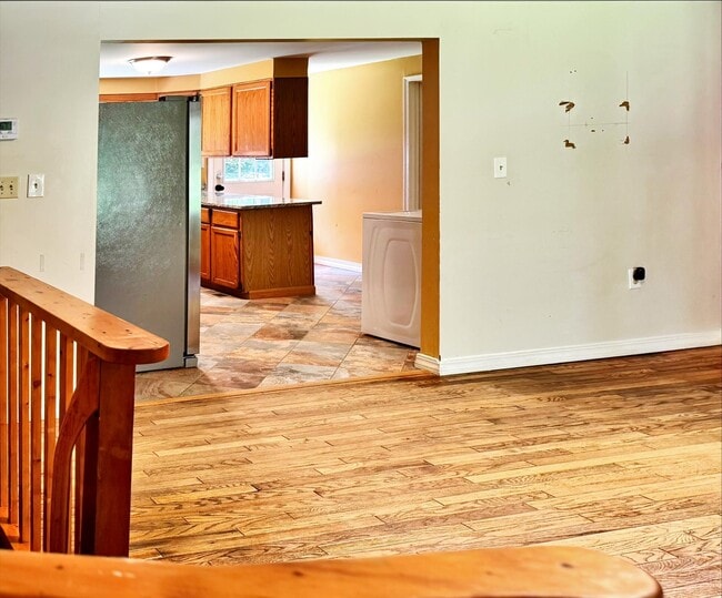 Building Photo - 11 Beebe Ln