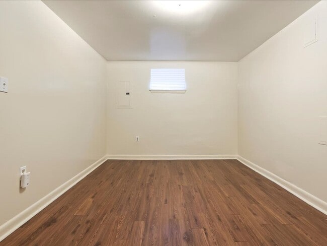 Building Photo - 65 53rd Pl SE