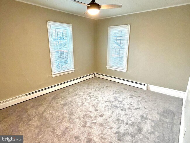 Building Photo - 14 Penn Ave