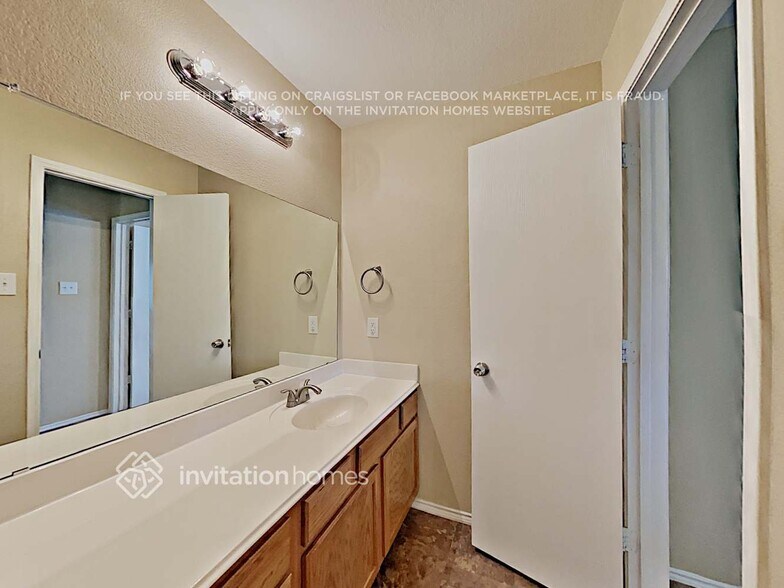 Building Photo - 2807 Park Pl Dr