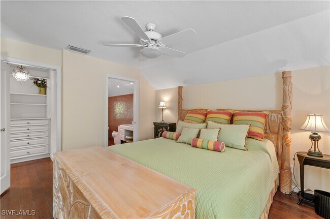 Building Photo - 1313 Solana Rd