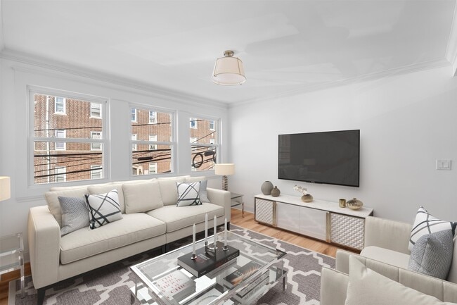 Primary Photo - 5 POPLAR St