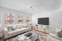 Building Photo - 5 Poplar St