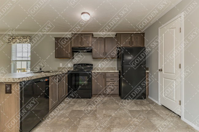 Building Photo - 800 W 15th St