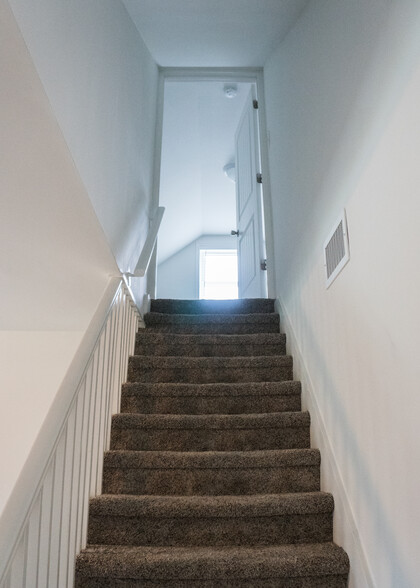 Primary Photo - 200 glenrose ct