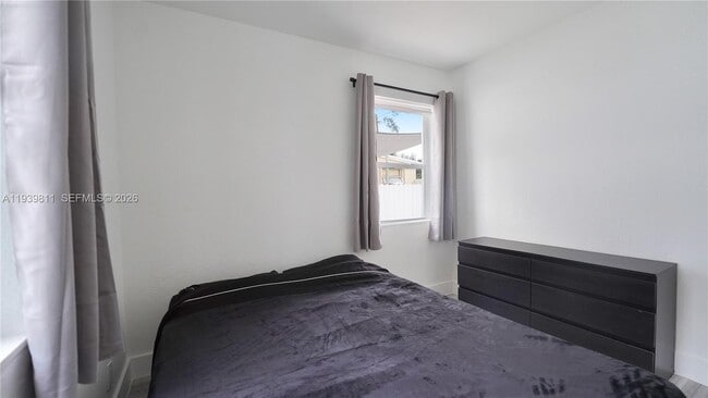 Building Photo - 1441 NE 154th Terrace