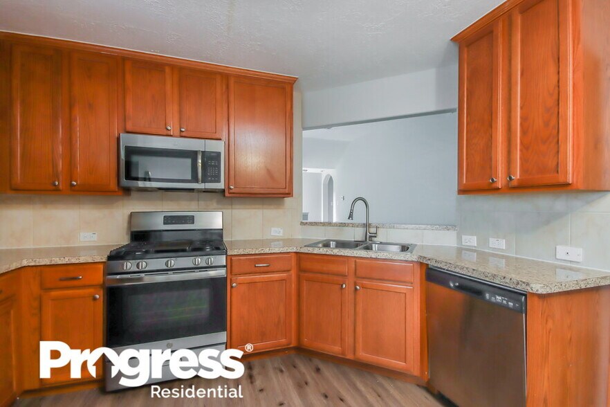 Building Photo - 808 Dragonfly Dr