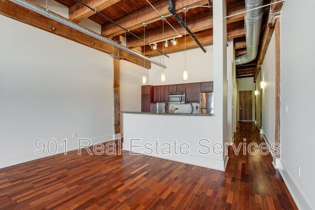 Building Photo - 420 S Front St