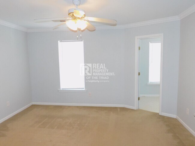 Building Photo - 3 Bed / 2 Bath Home Near UNCG