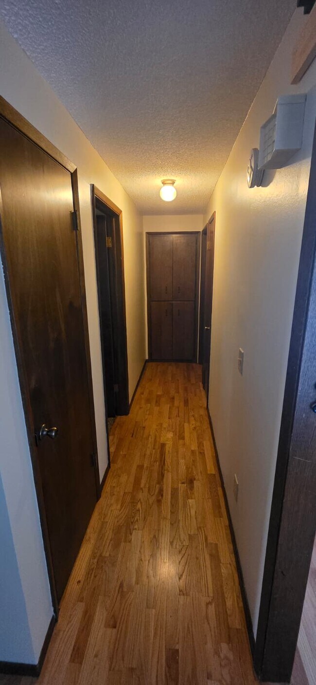 Building Photo - Garland Duplex