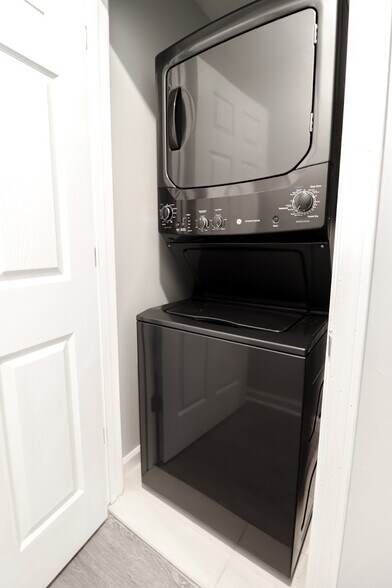 Building Photo - 2213 Fitzgerald Ave