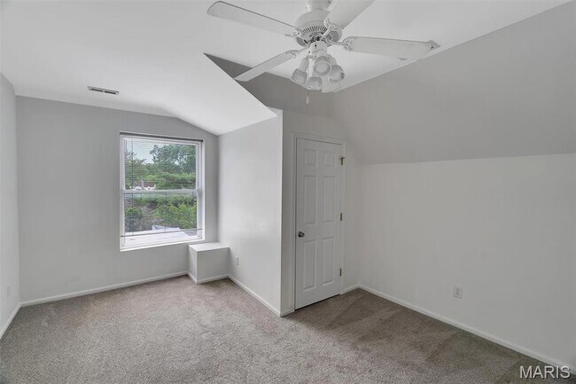 Building Photo - 4414 W Pine Blvd