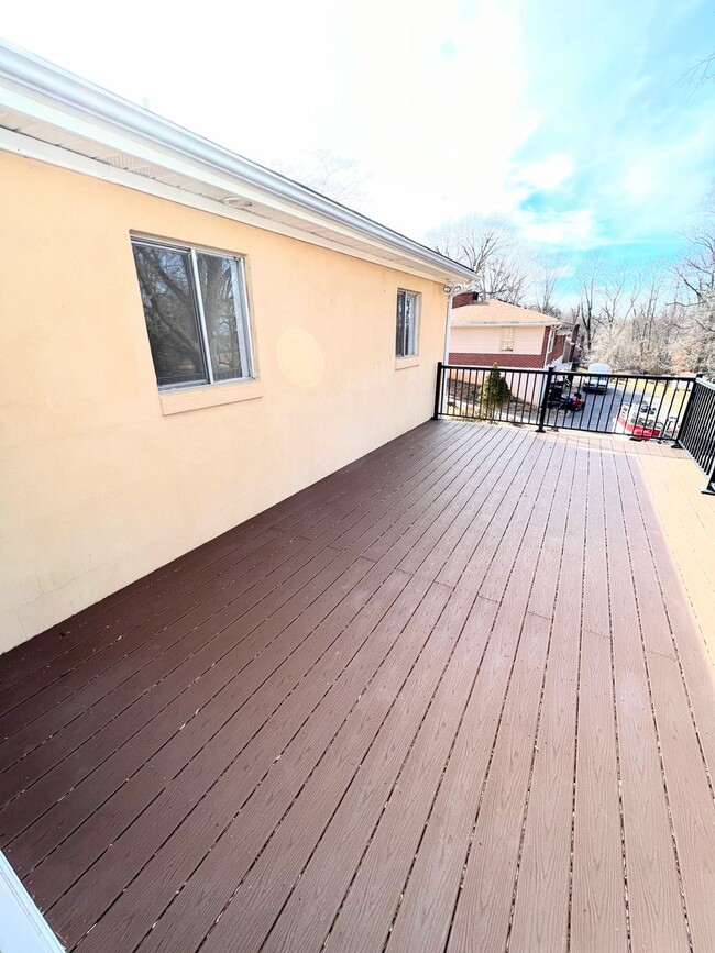 Building Photo - Charming 3 bedroom house