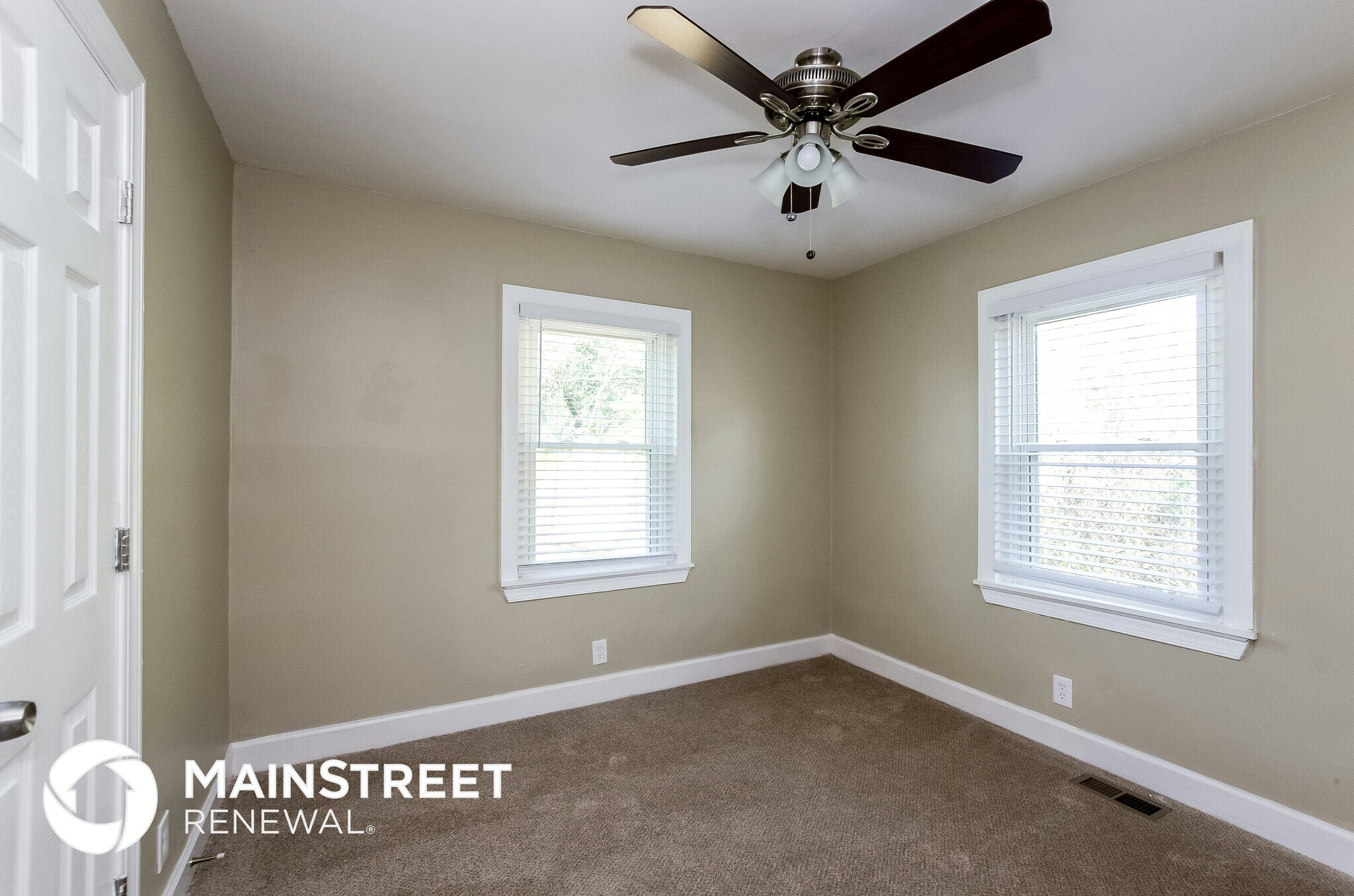 Building Photo - 928 Holland Ave