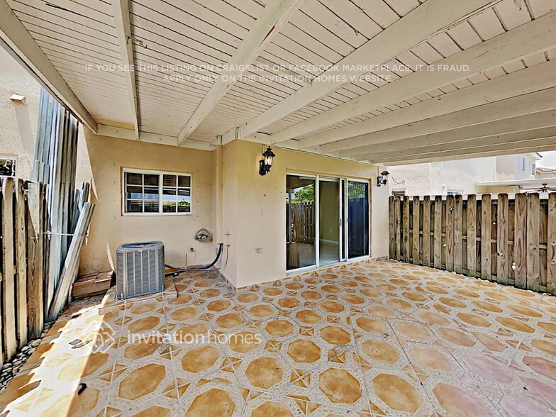 Building Photo - 3849 SW 153rd Ct