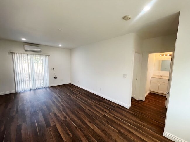 Building Photo - Circle City Dr