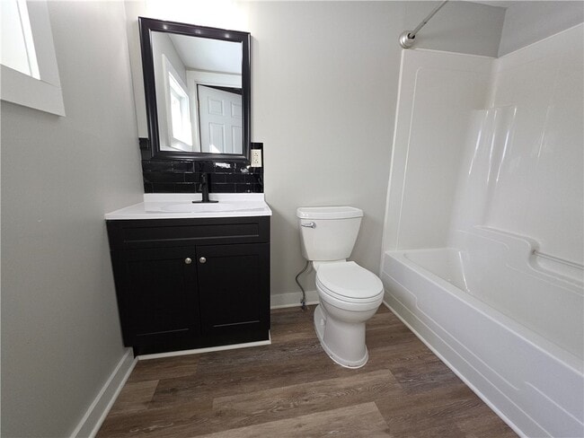 Building Photo - 6360 Ontario Center Rd