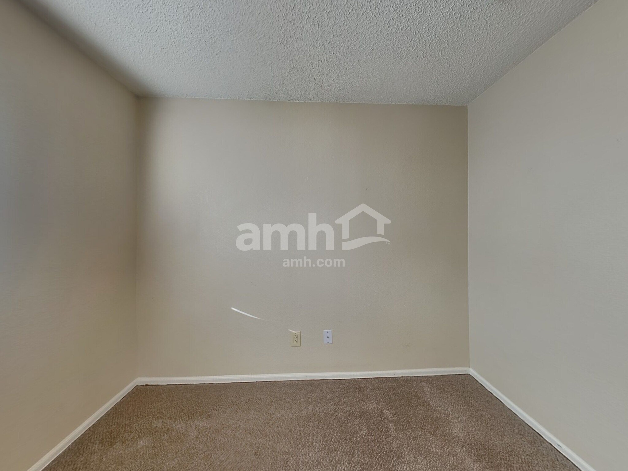 Building Photo - 12032 Forest St