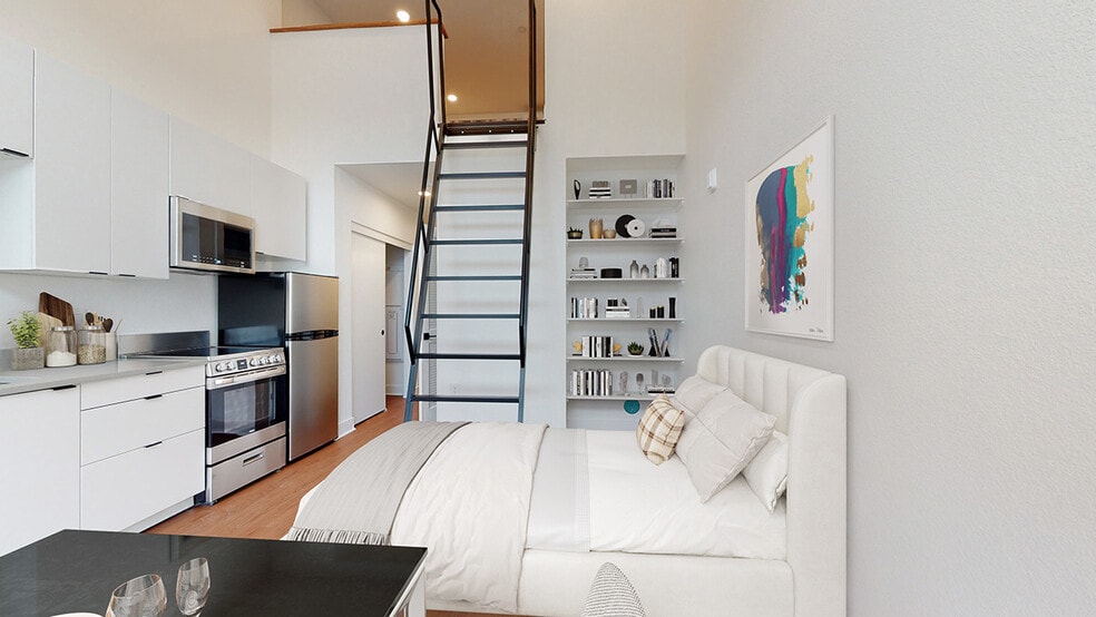 The Everett Apartments - The Everett