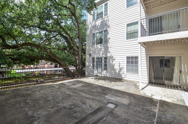 Building Photo - 2333 Bering Dr